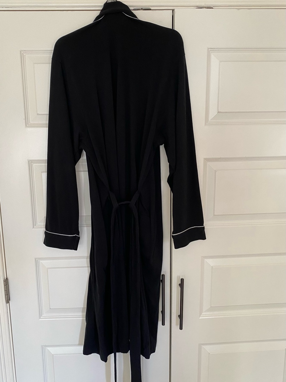 Hugo Boss Unisex Black Robe - Picture 2 of 4